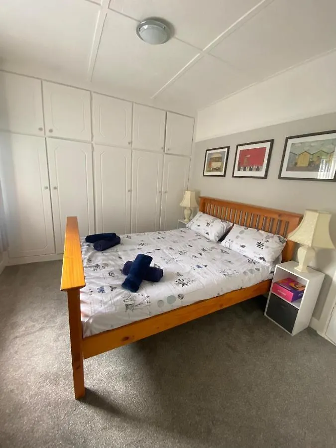 Mairead - Cosy Property In Gaeltacht Quarter Belfast 0*,