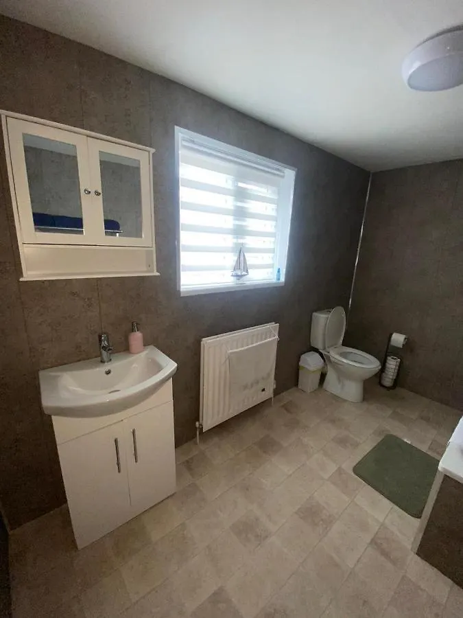 Mairead - Cosy Property In Gaeltacht Quarter Belfast